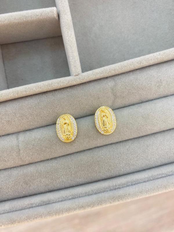 Aretes Virgen