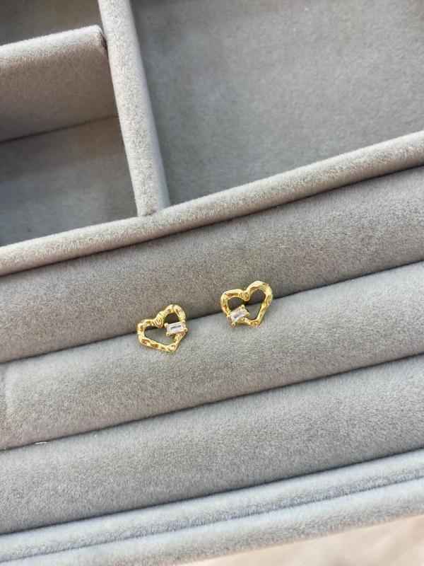 Aretes Corazón Pequeños