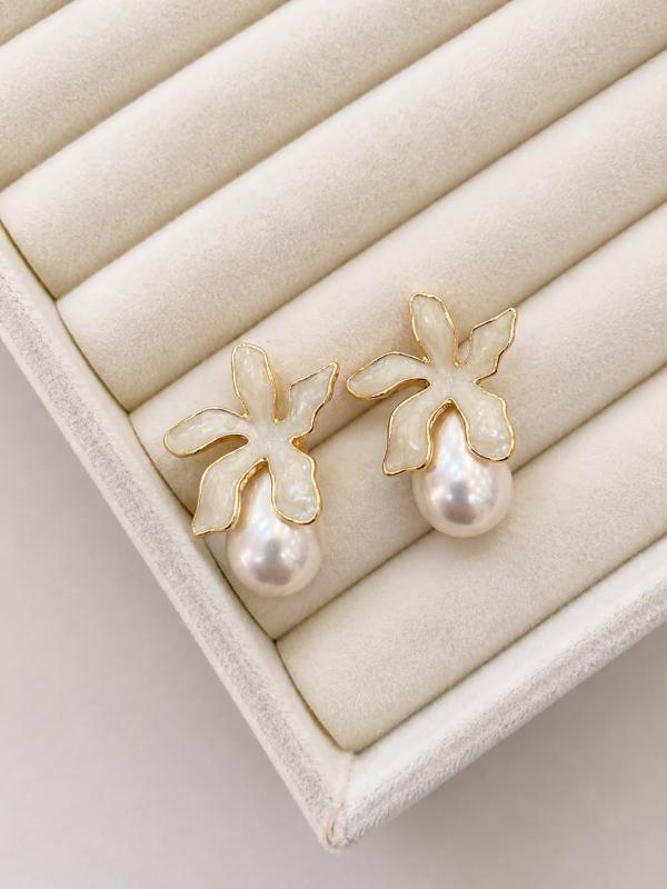 Arete Flor con Perla