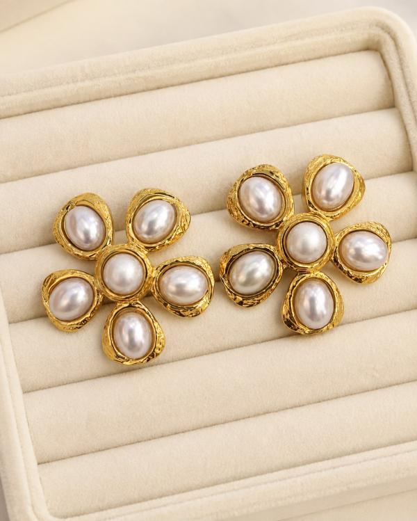 Arete Dorado Flor