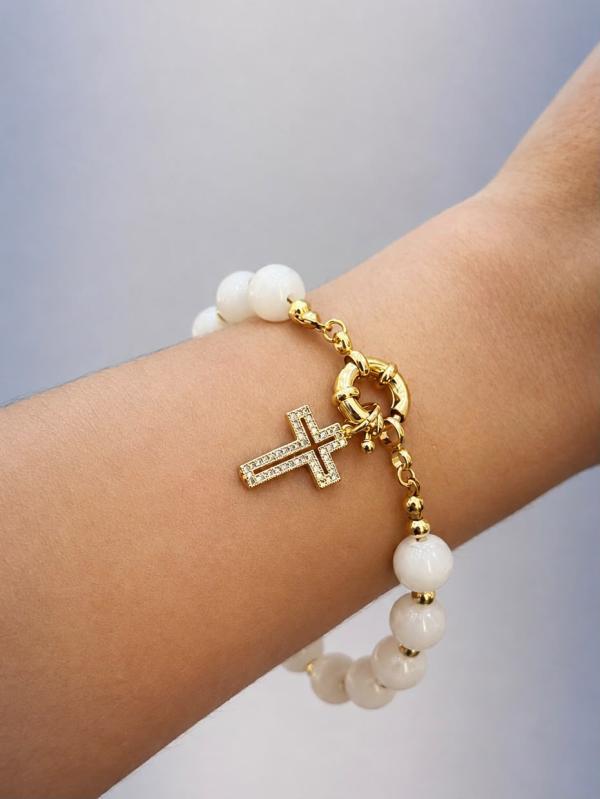 Pulsera Perlas Blancas Dije Cruz