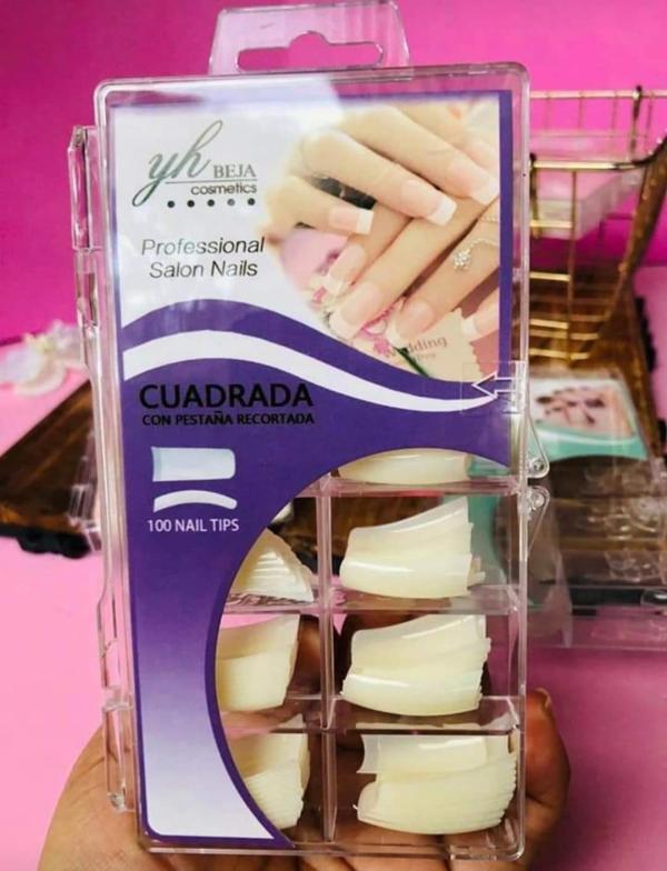 Caja de uñas Recortada Cuadrada